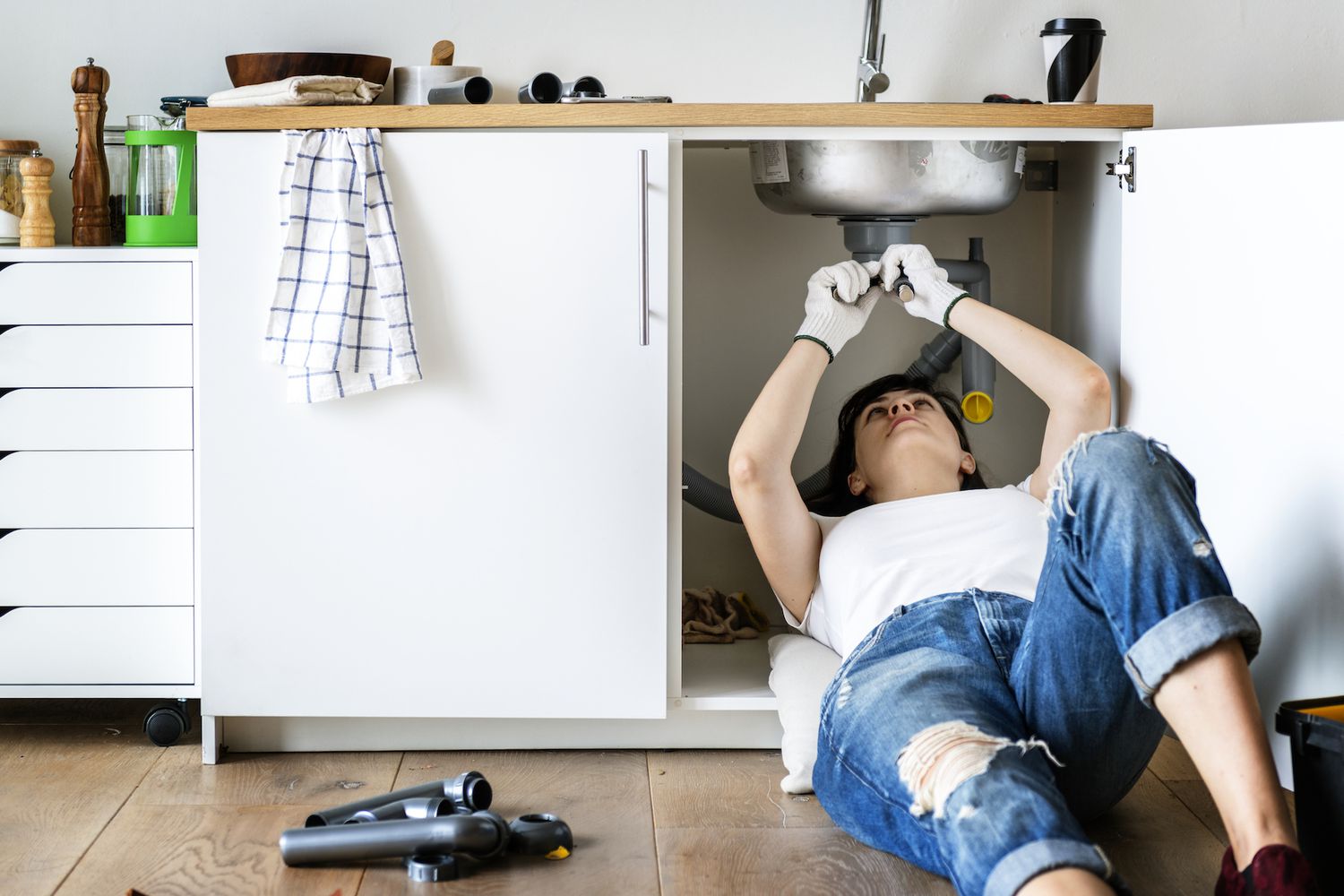 Handyman jobs can help with all repairs in the office and home